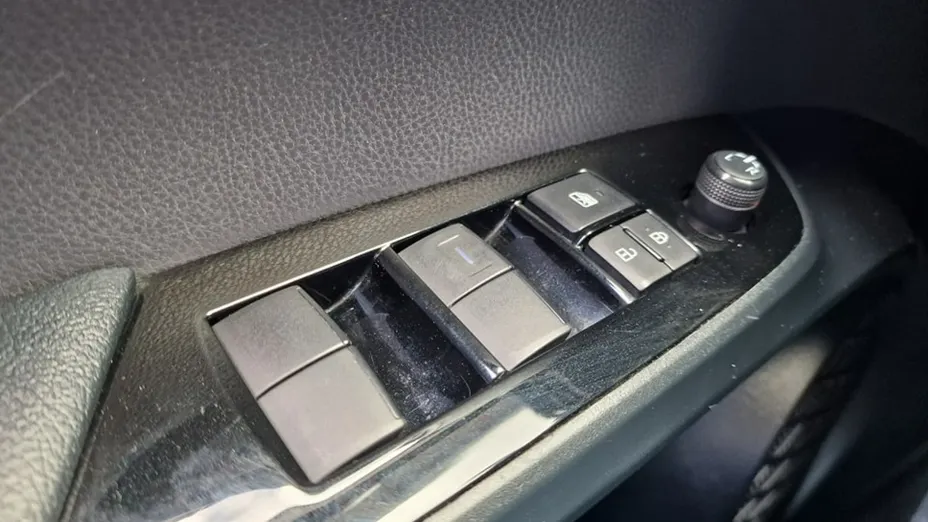 TOYOTA Prius -