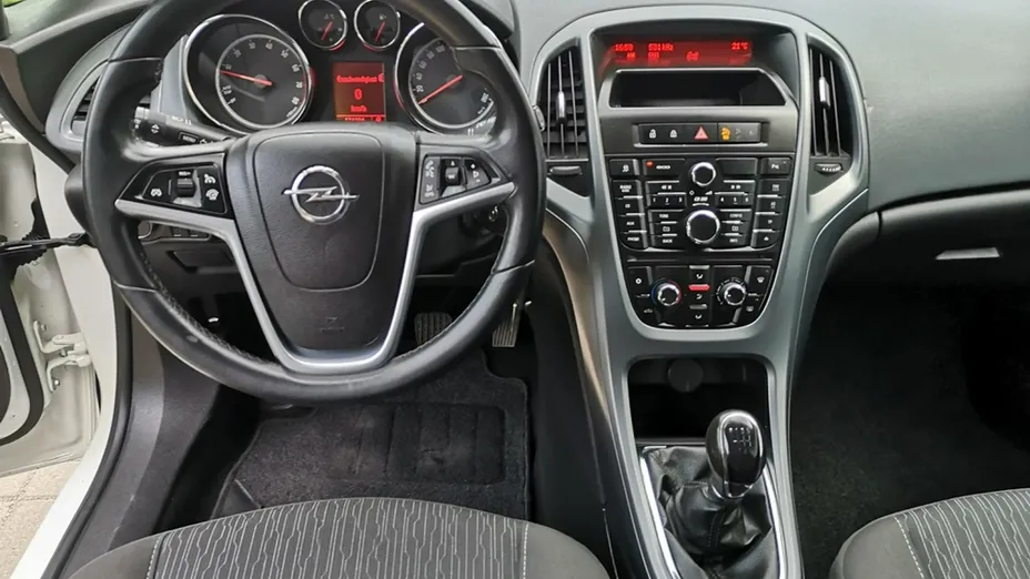 OPEL Astra -