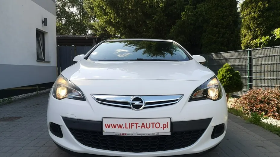 OPEL Astra -