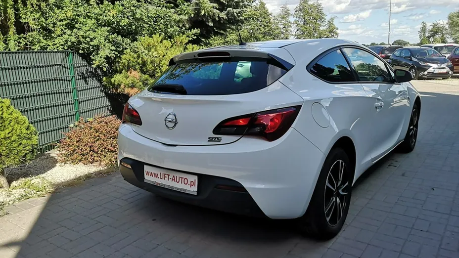 OPEL Astra -