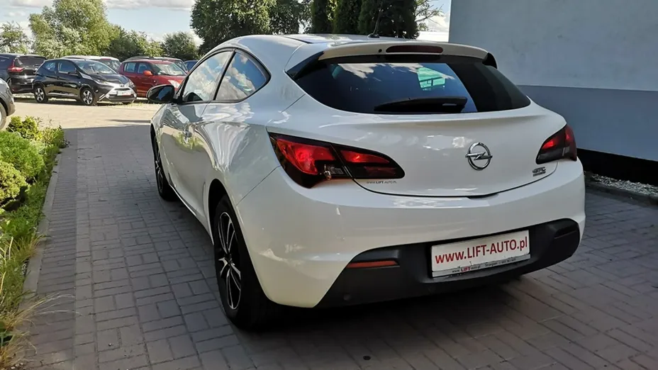 OPEL Astra -