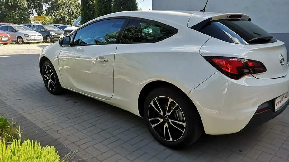 OPEL Astra -