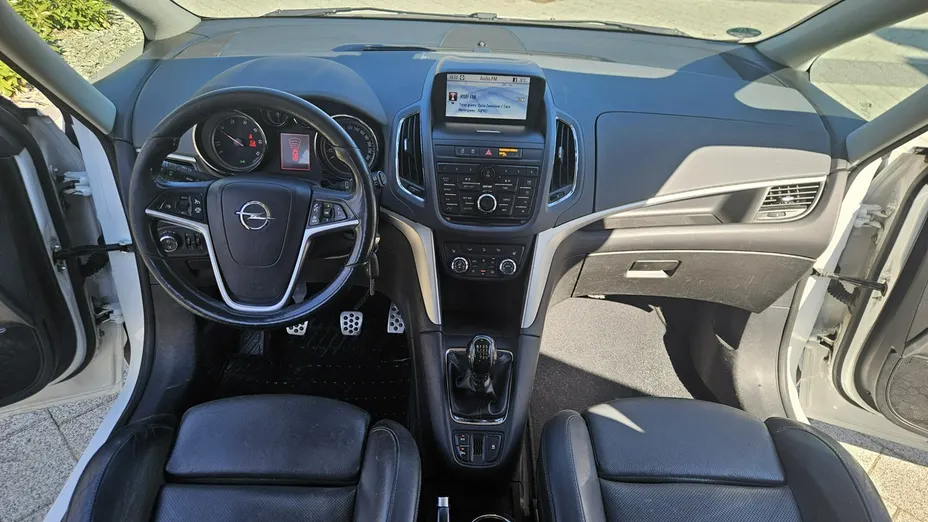 OPEL Zafira -