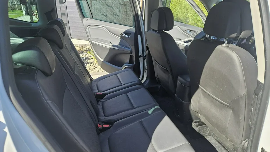 OPEL Zafira -