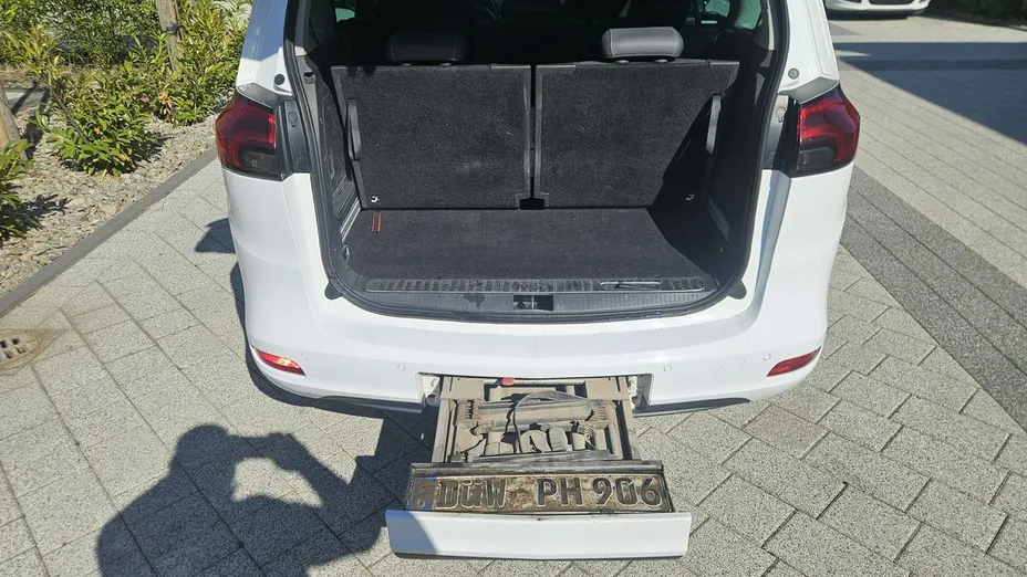 OPEL Zafira -