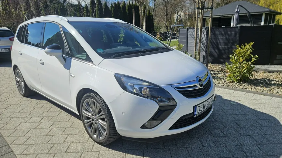 OPEL Zafira -
