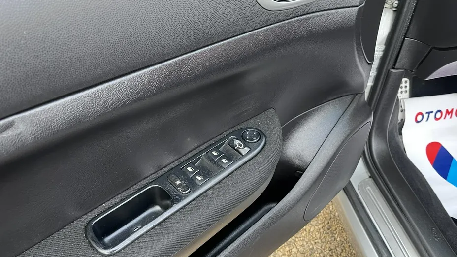PEUGEOT 307 -