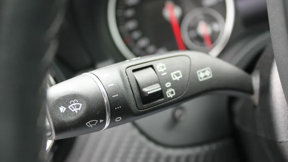 MERCEDES-BENZ GLA -