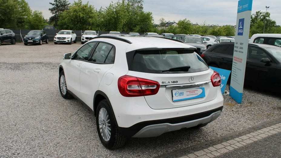 MERCEDES-BENZ GLA -