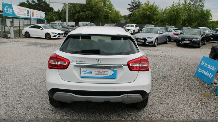 MERCEDES-BENZ GLA -