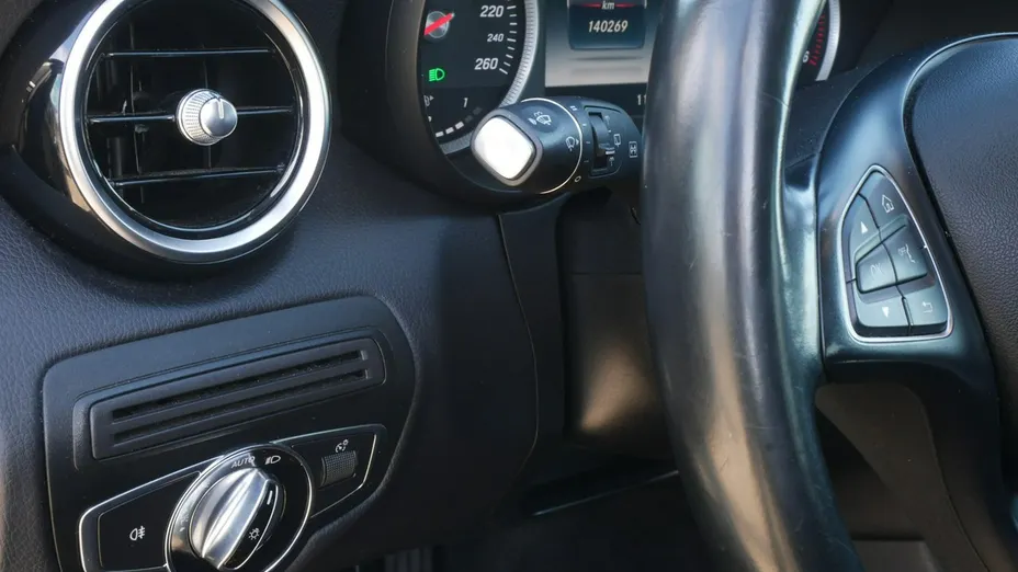 MERCEDES-BENZ C Klasa -