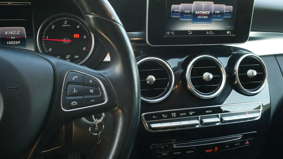 MERCEDES-BENZ C Klasa -