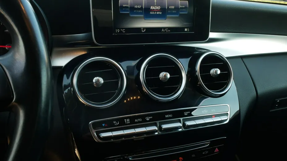 MERCEDES-BENZ C Klasa -