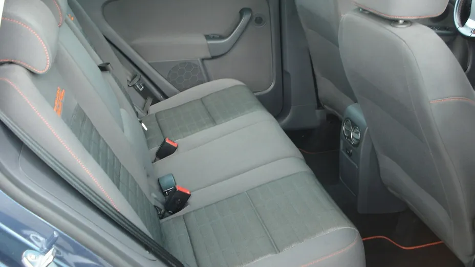 VOLKSWAGEN Golf Plus -