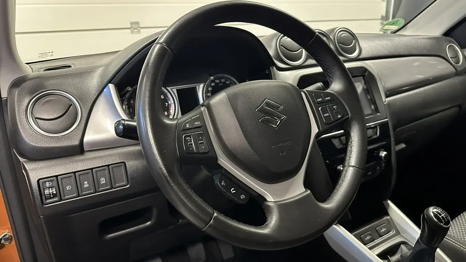 SUZUKI Vitara -
