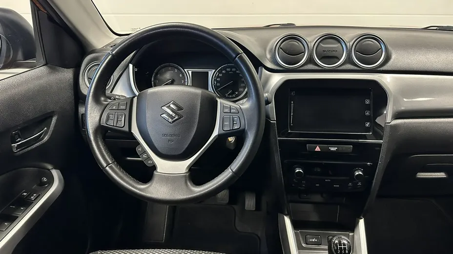 SUZUKI Vitara -