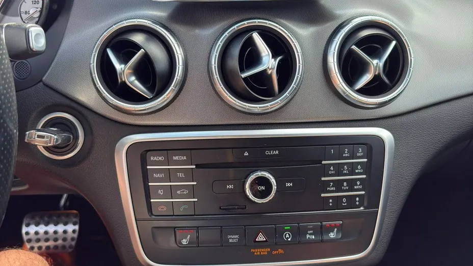MERCEDES-BENZ CLA -