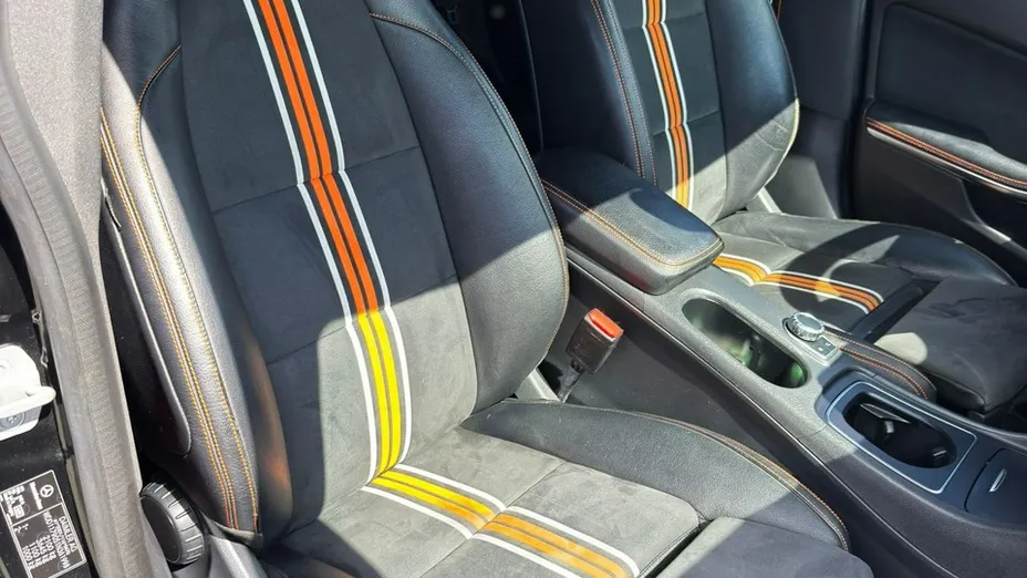 MERCEDES-BENZ CLA -