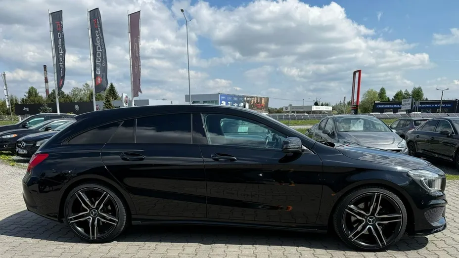 MERCEDES-BENZ CLA -