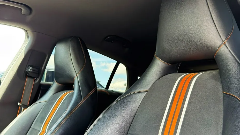 MERCEDES-BENZ CLA -