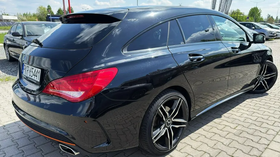 MERCEDES-BENZ CLA -