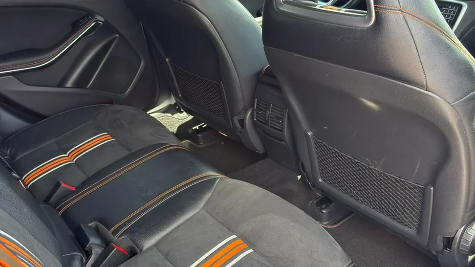 MERCEDES-BENZ CLA -