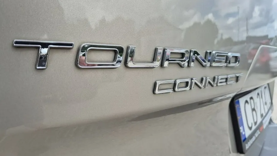 FORD Tourneo Connect -