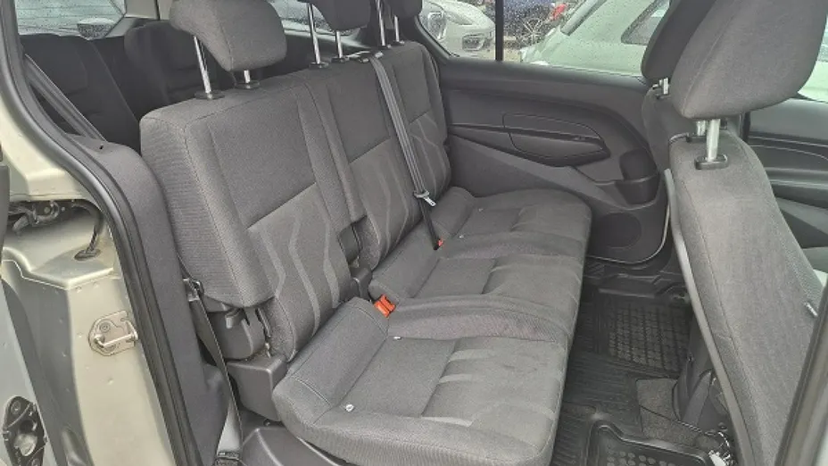 FORD Tourneo Connect -