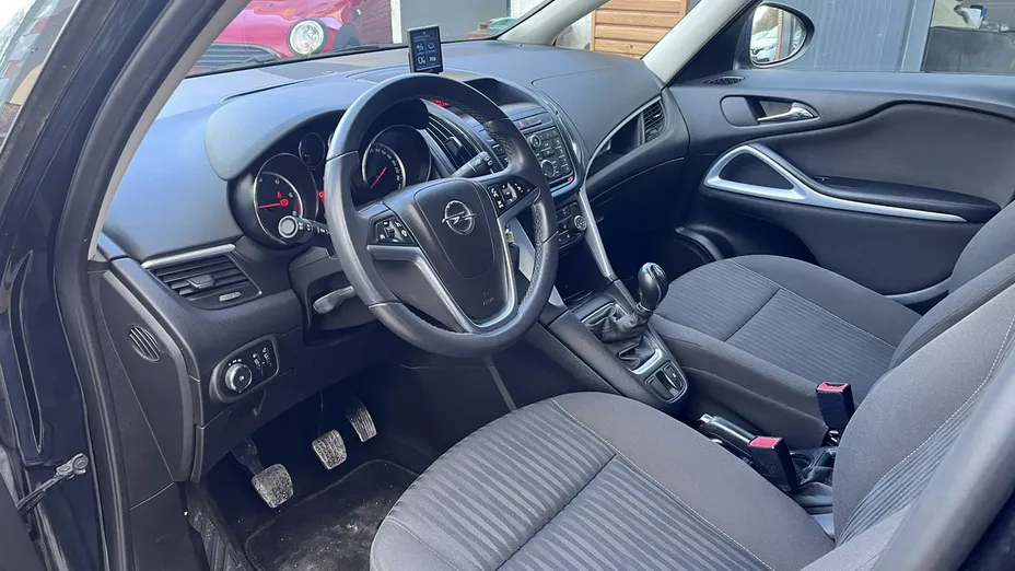 OPEL Zafira -