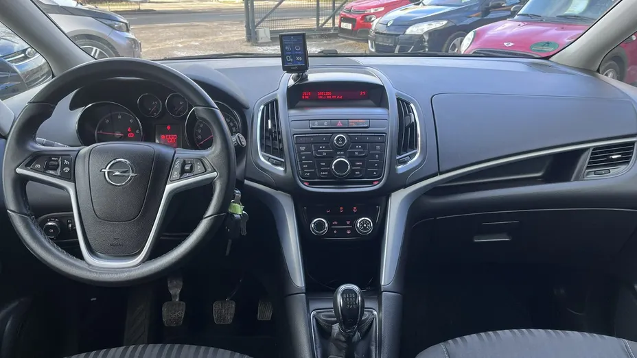 OPEL Zafira -