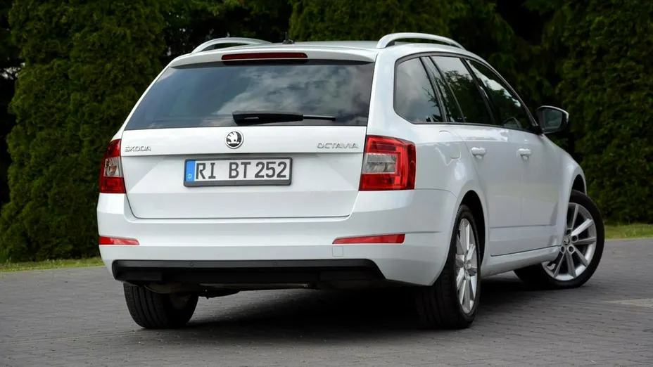 SKODA Octavia -