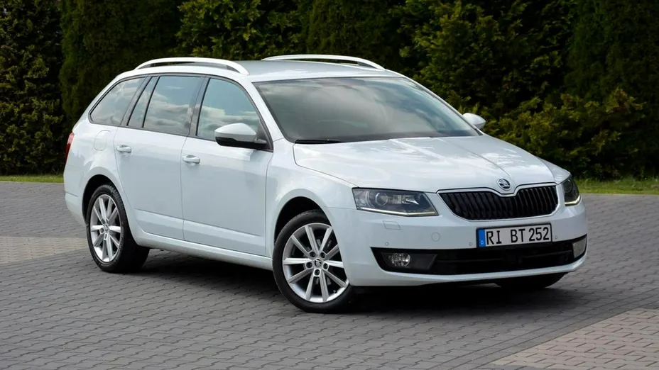 SKODA Octavia -