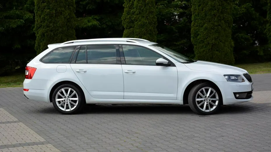 SKODA Octavia -