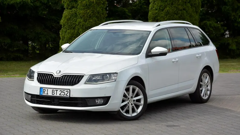 SKODA Octavia -