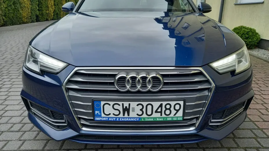 AUDI A4 -