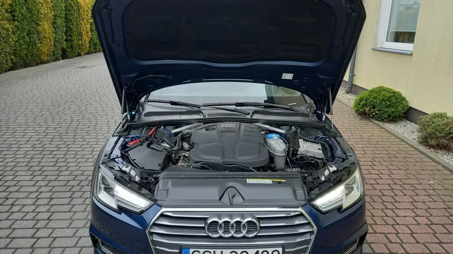 AUDI A4 -