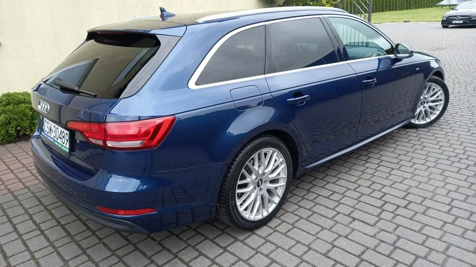 AUDI A4 -