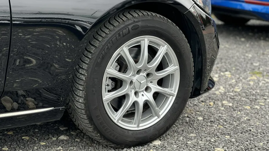 MERCEDES-BENZ C Klasa -