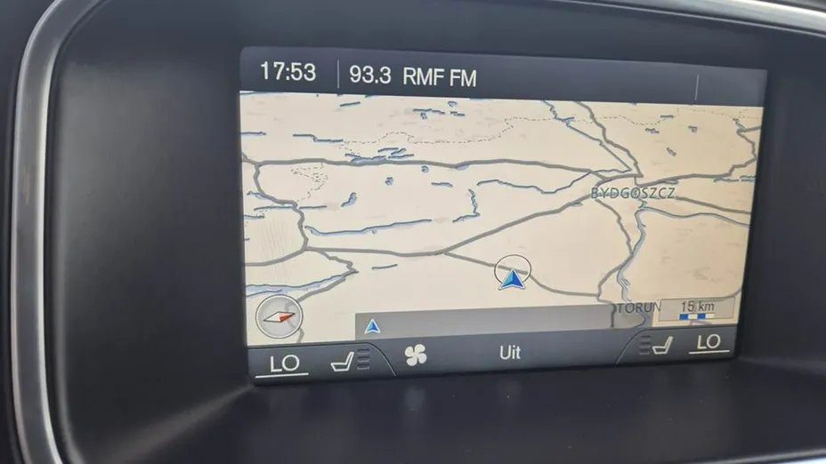 VOLVO V40 -