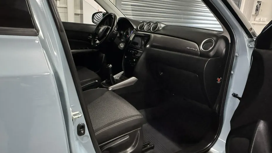 SUZUKI Vitara -