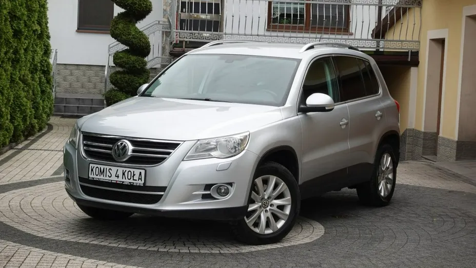 VOLKSWAGEN Tiguan -