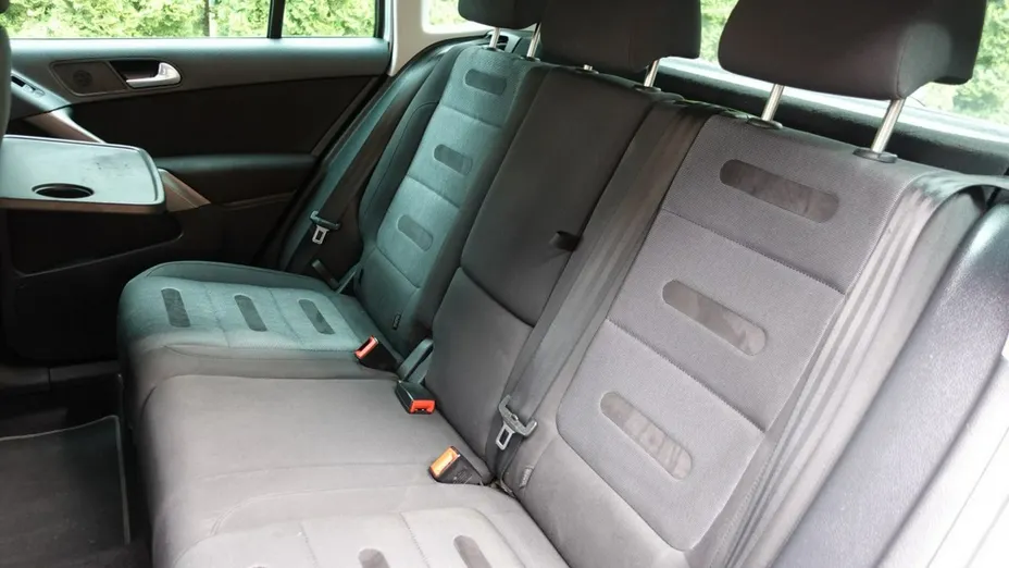 VOLKSWAGEN Tiguan -
