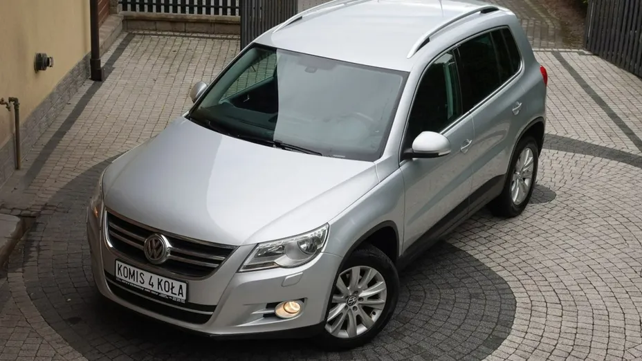 VOLKSWAGEN Tiguan -