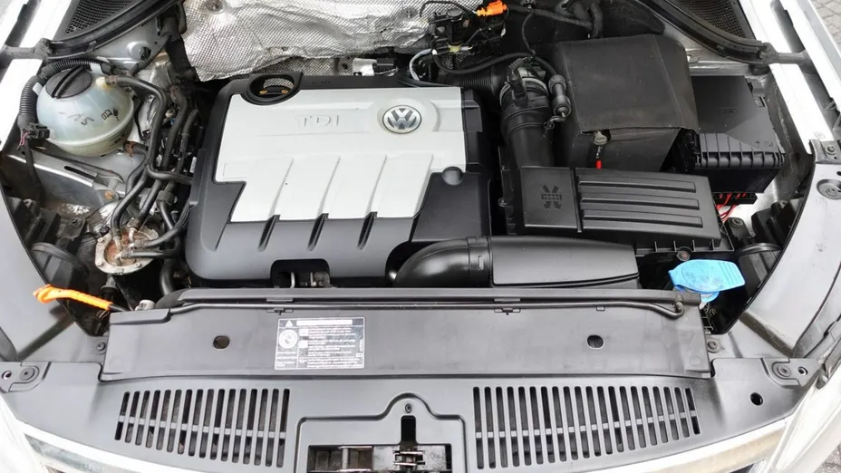 VOLKSWAGEN Tiguan -