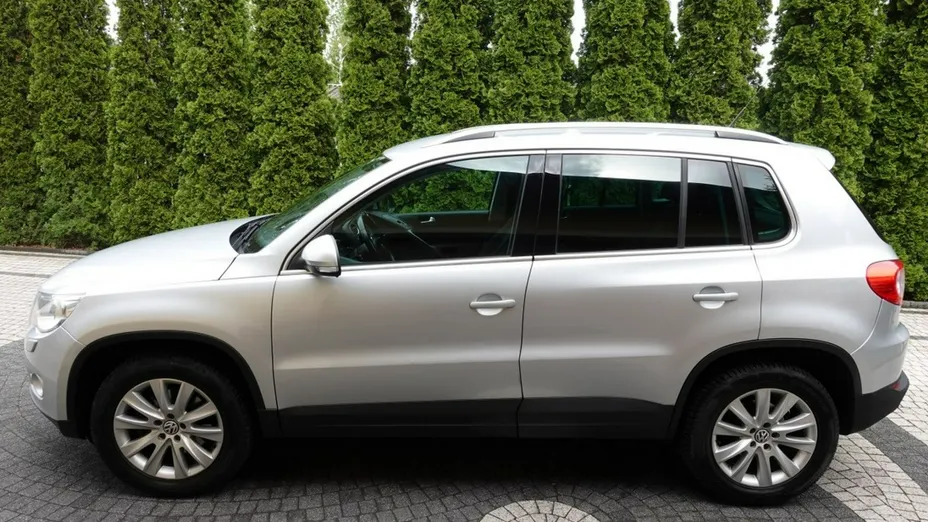 VOLKSWAGEN Tiguan -