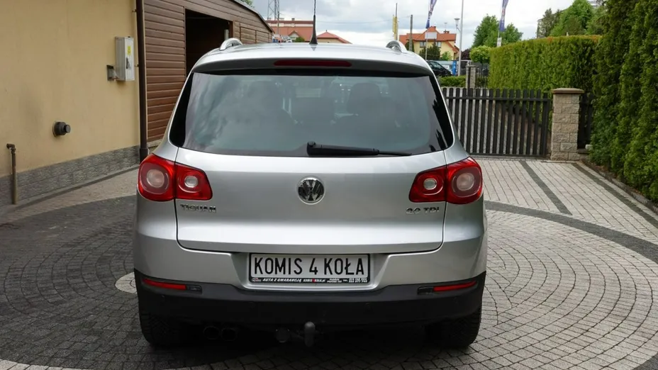 VOLKSWAGEN Tiguan -