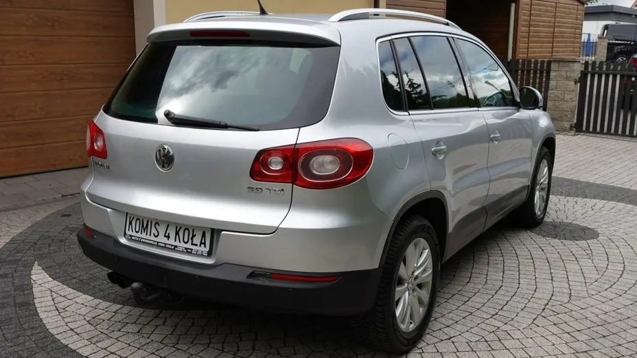 VOLKSWAGEN Tiguan -