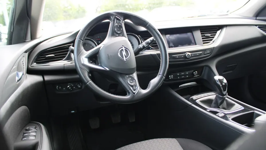 OPEL Insignia -