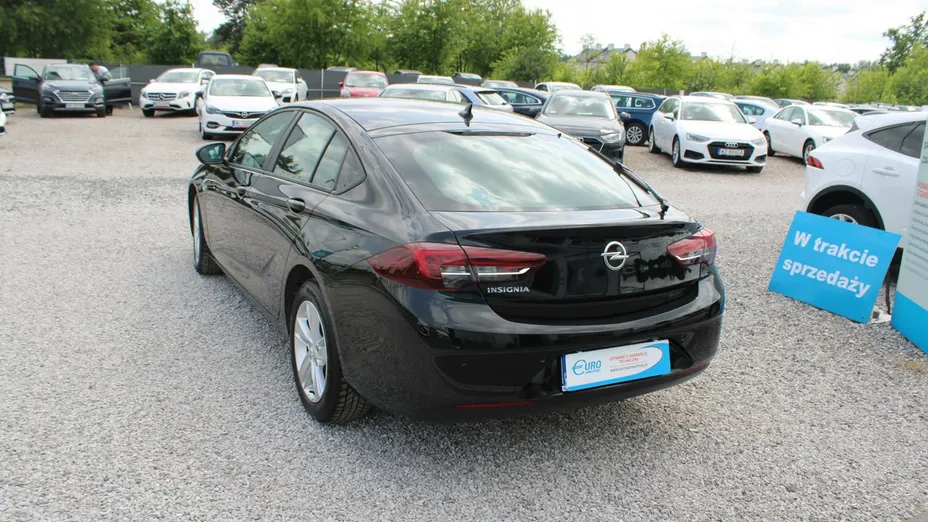 OPEL Insignia -