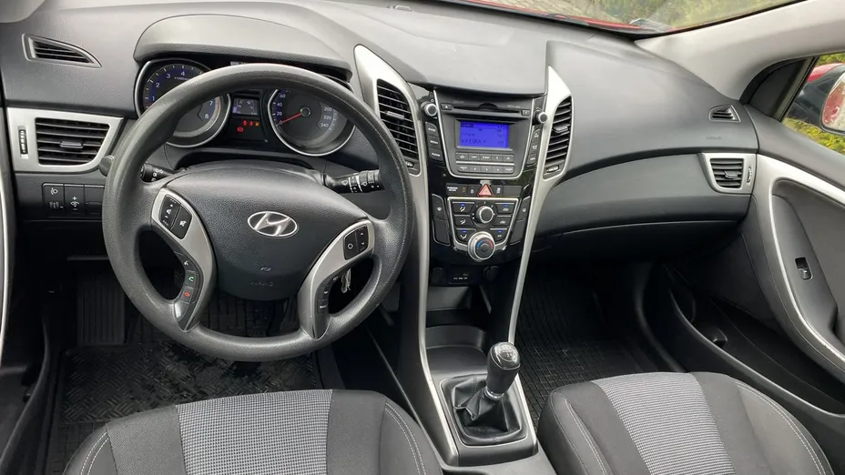 HYUNDAI i30 -